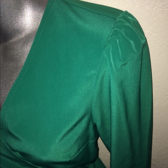 Stunning TOPSHOP Forest Green Silky Wrapped Dress - Picture 3 of 6